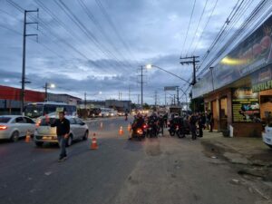 Operação da SSP-AM fecha ponto de venda de drogas no bairro Jorge Teixeira