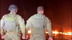 Imagem da notícia - Fronteira mais Segura/Hórus – Em ação integrada SSP-AM e Polícia Federal apreendem mais 900 kg de entorpecente e fuzil no Rio Solimões