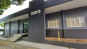 Imagem da notícia - PC-AM prende dupla e apreende dois adolescentes envolvidos em roubo a loja em shopping center