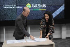 Imagem da notícia - SSP-AM e Uber assinam termo de cooperação técnica que permite acelerar respostas às emergências