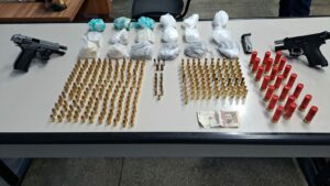 Imagem da notícia - Hórus/ Fronteira Mais Segura: Mulher é presa com armas, munições e drogas em Tabatinga