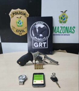 Imagem da notícia - SSP-AM prende trio suspeito de praticar roubos em lojas de cosméticos no Alvorada