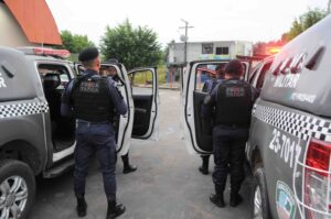 Operação Paz: Homens são presos e adolescente é apreendido por tráfico de drogas, em Maués