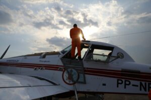 Imagem da notícia - Governo do Amazonas recebe suporte de aeronaves para intensificar combate às queimadas