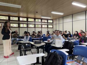 Imagem da notícia - Polícia Científica: Peritos criminais fazem palestra para estudantes de Química da Ufam