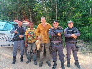 Imagem da notícia - Forças de Segurança resgatam homens após dois dias perdidos na mata, no Amazonas