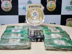 Imagem da notícia - PC-AM prende dupla em flagrante por posse de cocaína avaliada em mais de R$ 150 mil
