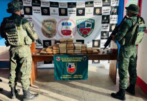 Imagem da notícia - Hórus: Polícia prende trio com 53 kg de entorpecentes em Japurá