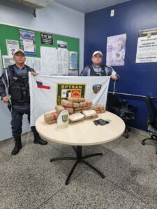 Imagem da notícia - Polícia Militar do Amazonas prende trio com 17 tabletes de drogas, no Iranduba
