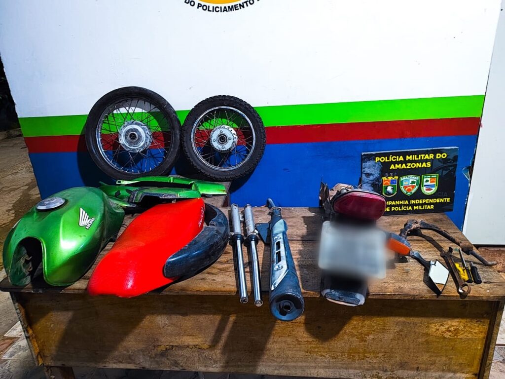 PMAM  EM MAUES POLICIA MILITAR DESARTICULA DESMANCHE DE MOTOCICLETA FOT DIVULGACAO PMAM