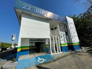 Imagem da notícia - PC-AM prende integrante de organização criminosa com arma de fogo e munições na avenida das Torres