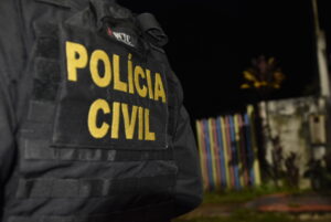 Imagem da notícia - Polícia Civil prende dois indivíduos por crimes cometidos contra as companheiras em Manacapuru