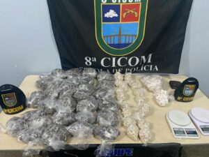 Imagem da notícia - Trio é preso pela Polícia Militar do Amazonas com mais de 4 mil trouxinhas de drogas