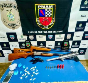 Imagem da notícia - Armas de fogo e drogas são apreendidas pela Polícia Militar do Amazonas, em Coari