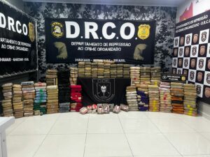 Imagem da notícia - PC-AM, PMAM e Polícia Federal desarticulam grupo criminoso e apreendem cerca de 300 quilos de drogas