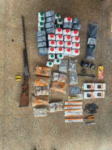 Imagem da notícia - Em Apuí, PC-AM prende homem que ameaçava vizinhança com tiros para o alto