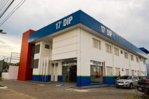 Imagem da notícia - PC-AM prende homem por tentativa de homicídio, entre outros crimes combinados com a violência doméstica, contra sua companheira