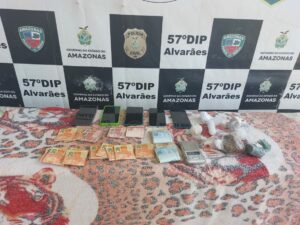 Imagem da notícia - Em Alvarães, PC-AM prende irmãs com drogas e mais de R$ 3 mil oriundos do tráfico