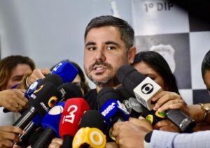 Imagem da notícia - PC-AM e Polícia Civil do Amapá prendem homem que estava foragido da Justiça há mais de 15 anos 