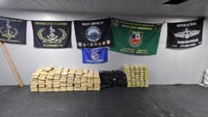 Imagem da notícia - Base Arpão 2: SSP-AM registra apreensão de 250 quilos de maconha, no rio Negro, em Novo Airão