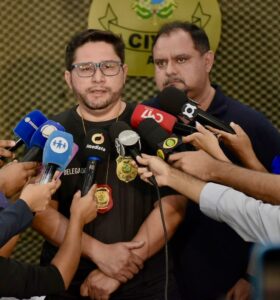 Imagem da notícia - PC-AM prende dois suspeitos de praticar tribunal do crime contra homem em Nova Olinda do Norte