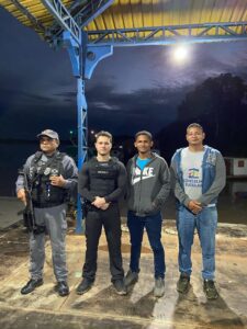 Imagem da notícia - PC-AM, com apoio da PMAM e Conselho Tutelar, resgata criança que foi levada a força de Juruá pelo próprio pai