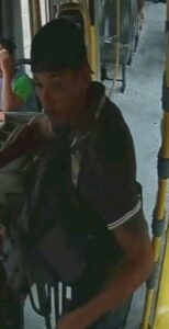 Imagem da notícia - PC-AM divulga imagem de homem suspeito de sete roubos a ônibus do transporte público de Manaus
