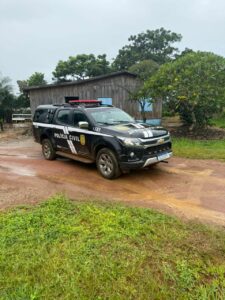 Imagem da notícia - PC-AM prende homem por cárcere privado, stalking, violência psicológica, estupro qualificado e lesão corporal contra a companheira e a neta dela em Apuí