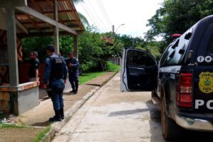 Imagem da notícia - PC-AM, PMAM e GCM prendem homem por estupro, tortura e cárcere privado contra adolescente em Alvarães