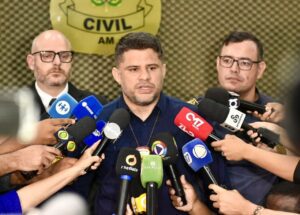 Imagem da notícia - Polícia Civil do Amazonas prende professor de jiu-jítsu por estupro, coação e perseguição a alunas em Novo Airão