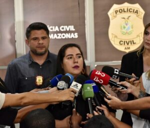 Imagem da notícia - PC-AM prende dupla envolvida em morte de jovem na comunidade Valparaíso