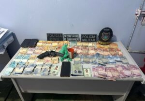 Imagem da notícia - Operação Comunidade Segura: Forças de Segurança prendem trio e apreendem drogas e arma de fogo em Urucurituba