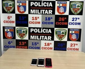 Imagem da notícia - Polícia Militar do Amazonas prende dupla por roubo, que durante fuga colidiu em viatura policial