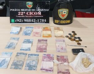 Imagem da notícia - Polícia Militar do Amazonas prende quatro homens e apreende 66 porções de entorpecentes em Manaus