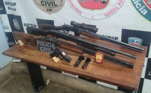 Imagem da notícia - Em Maraã, Polícia Civil apreende quatro armas e munições utilizadas por piratas do rio