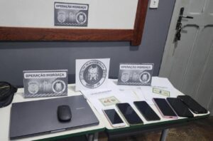 Imagem da notícia - Operação Mordaça: PC-AM desarticula grupo criminoso que difamava e extorquia vítimas em rede social em Borba