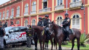 Imagem da notícia - Operação Demolidor: Polícia Militar do Amazonas reforça segurança com efetivo de policiamento montado