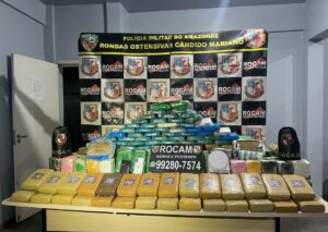Imagem da notícia - Polícia Militar do Amazonas prende mulher com mais de 200 tabletes de drogas, na zona norte