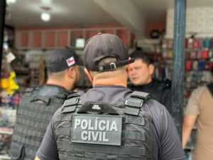 Imagem da notícia - PC-AM deflagra operação RecuperaFone no Novo Aleixo e apreende cerca de 130 aparelhos celulares 