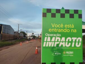 Imagem da notícia - Operação Impacto: Policiais apreendem drogas, dinheiro e balança de precisão no Cacau Pirêra