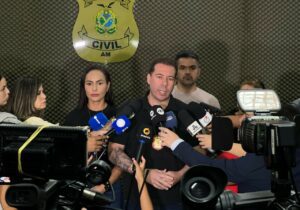 Imagem da notícia - PC-AM prende homem em flagrante por lesão corporal, sequestro, cárcere privado, tortura e estupro da ex-companheira