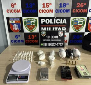 Imagem da notícia - Polícia Militar do Amazonas prende dois homens, apreende 42 pinos de cocaína e 30 porções de outras drogas