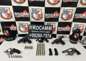 Imagem da notícia - Polícia Militar do Amazonas prende dupla e apreende cinco armas de fogo e mais de 90 munições