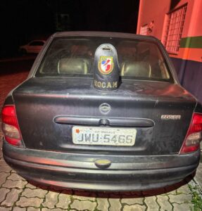 Imagem da notícia - Polícia Militar do Amazonas prende homem que dirigia carro furtado