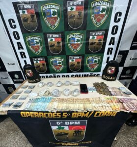 Imagem da notícia -  Mulher é presa por comercializar entorpecentes no município de Coari