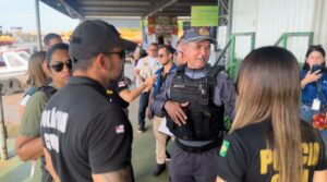 Imagem da notícia - Operação Caminhos Seguros: PC-AM e órgãos de segurança e fiscalização atuam em portos fluviais de Manaus