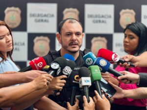 Imagem da notícia - PC-AM prende homem envolvido em roubo a ônibus da linha 652, em Manaus