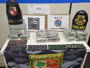 Imagem da notícia - Base Arpão 3: Homem é preso com mais de R$ 700 mil em droga dentro de mochila