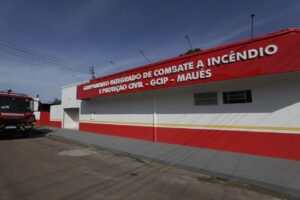 Imagem da notícia - Governador Wilson Lima entrega Grupamento Integrado de Combate a Incêndio em Maués