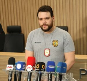 Imagem da notícia - PC-AM prende homem que esfaqueou fatalmente o cunhado após desentendimento no bairro Jorge Teixeira